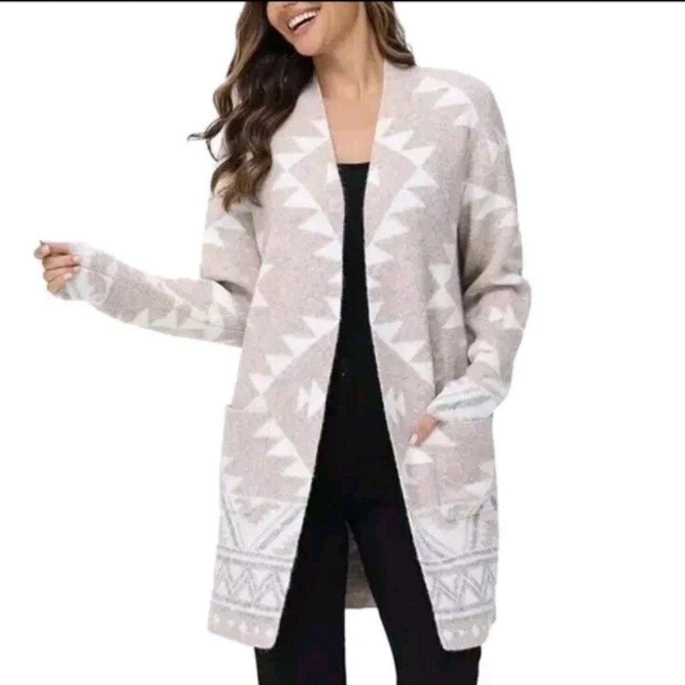 Frye The Cozy Cardigan Open Front Pockets Jacquard Pattern Tan Oatmeal Medium